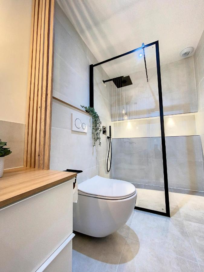 Appartchic - Appartement Standing - Plein Centre & Parking Prive 克雷翁 外观 照片